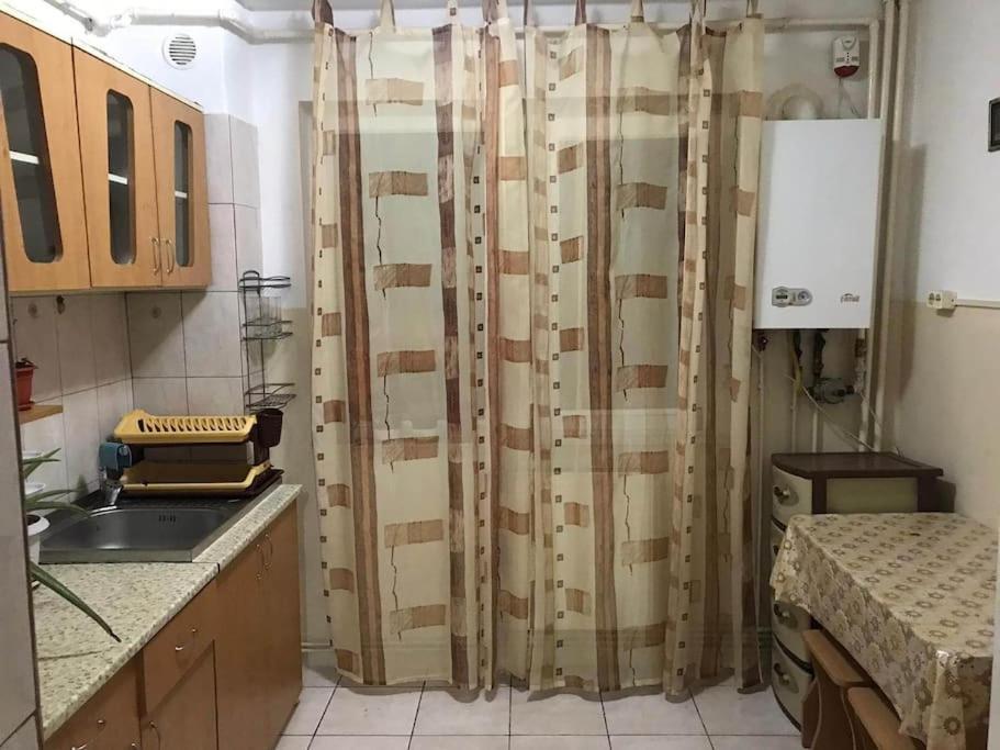 Apartament Confortabil Piteşti Buitenkant foto